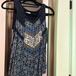 Size medium blue Maurices tank top
